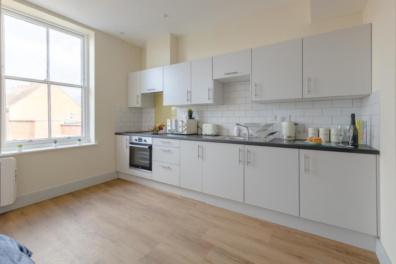 Hereford City Centre - Apartment 7, Isabella House - Modern Apartment In The Heart Of The City - Sleeps 2 Guests - Hosted By Rentmyhouse Bagian luar foto