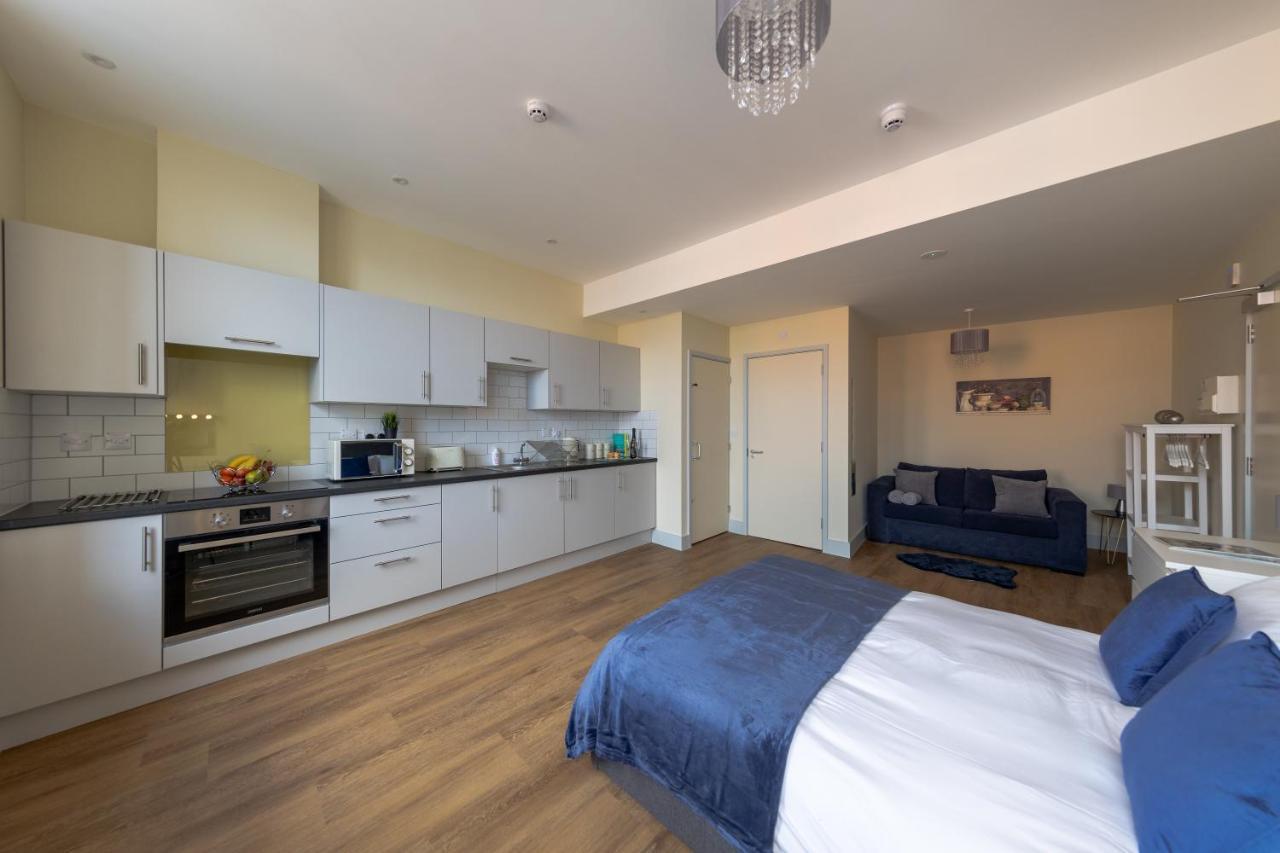 Hereford City Centre - Apartment 7, Isabella House - Modern Apartment In The Heart Of The City - Sleeps 2 Guests - Hosted By Rentmyhouse Bagian luar foto